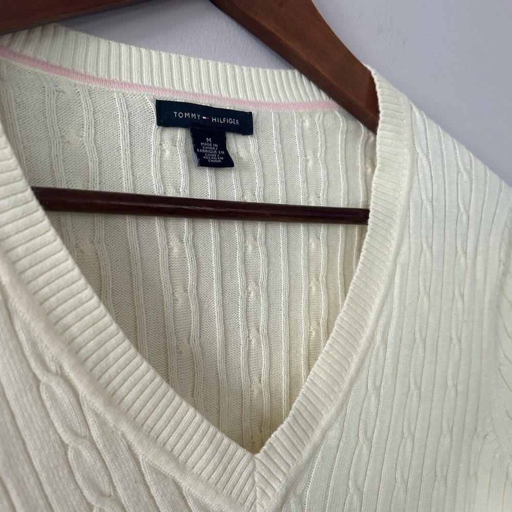 Tommy Hilfiger Womens V-Neck Cable Knit Pullover Sweater, Cream, GUC, Size Med - Picture 3 of 6